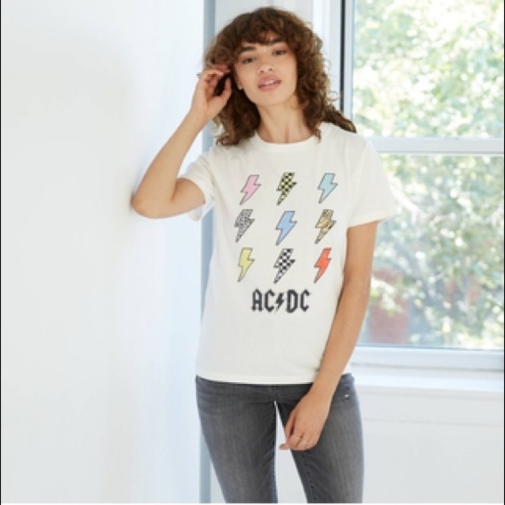 AC/DC Retro Lightning Bolt Boyfriend Short Sleeve Graphic T-Shirt - Cream